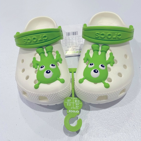 Glow in the dark - Picture 1 of 8